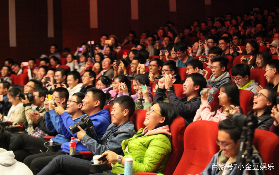 张馨心篮板技狠,北控女篮悍然击败新疆队夺胜,掌声雷动 张馨心篮板技狠,北控女篮悍然击败新疆队夺胜,掌声雷动