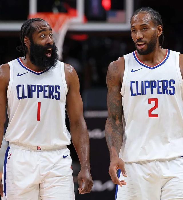 篮网队连胜，球员们表现抢眼，势不可挡